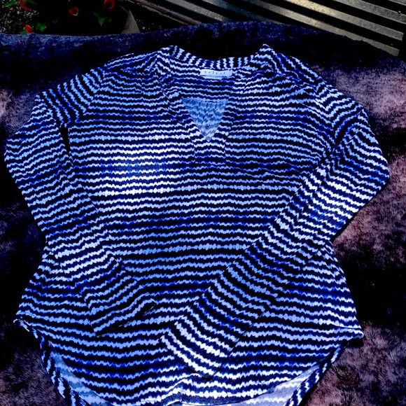 Velvet by Graham & Spencer Tops - Long sleeve stretchy top by Velvet